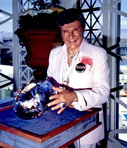 LIBERACE – From Bluthner to Baldwin Crystals – “Mr. Showmanship”